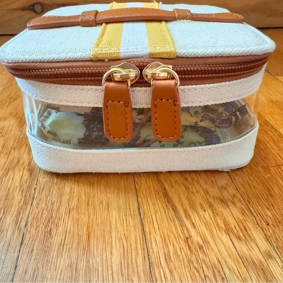 Johnny Was set of 2 Tote Bags - Picture 7 of 9